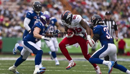 千亿球友会-意甲-罗马1-0力克博洛尼亚 韦斯利破门制胜因莫比莱伤退